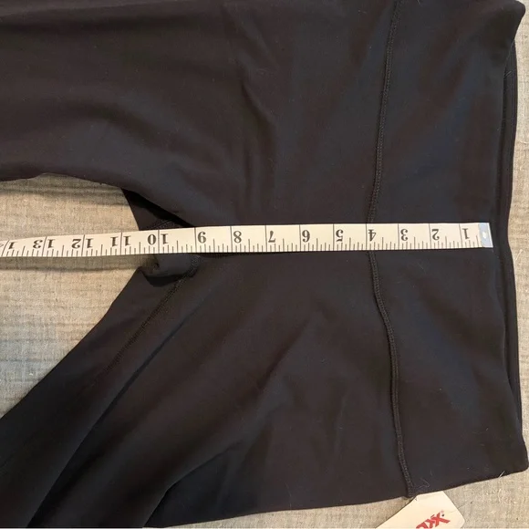 NWT: 90 Degree By Reflex | Black Highwaisted Cropped Leggings - Picture 6 of 7
